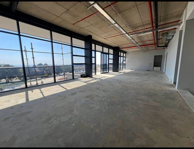 13,000M² WAREHOUSE TO LET IN LOUWLARDIA